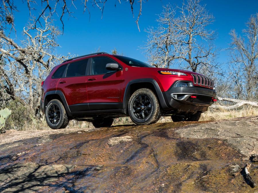  Jeep Cherokee Trailhawk 2013 года  (фото 21 из 31)